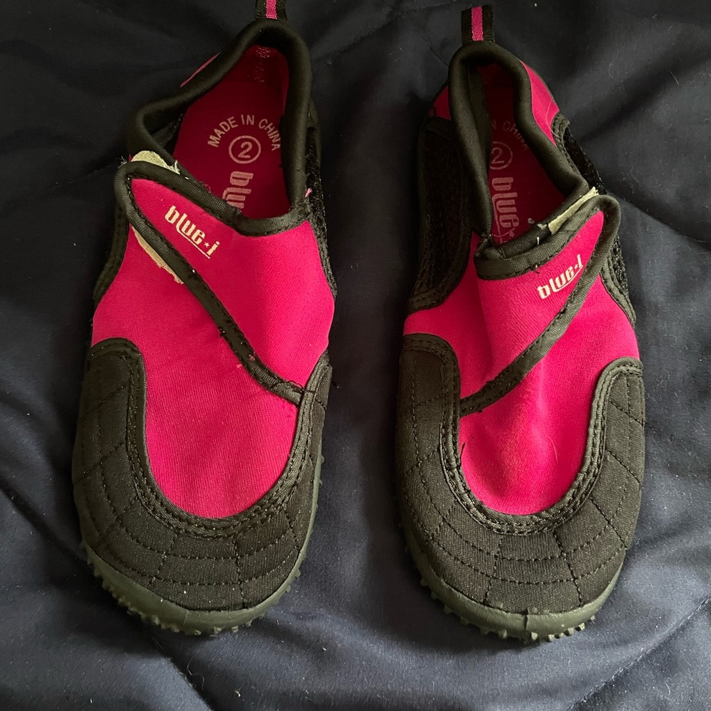 Kids' Pink and Black Water Shoes